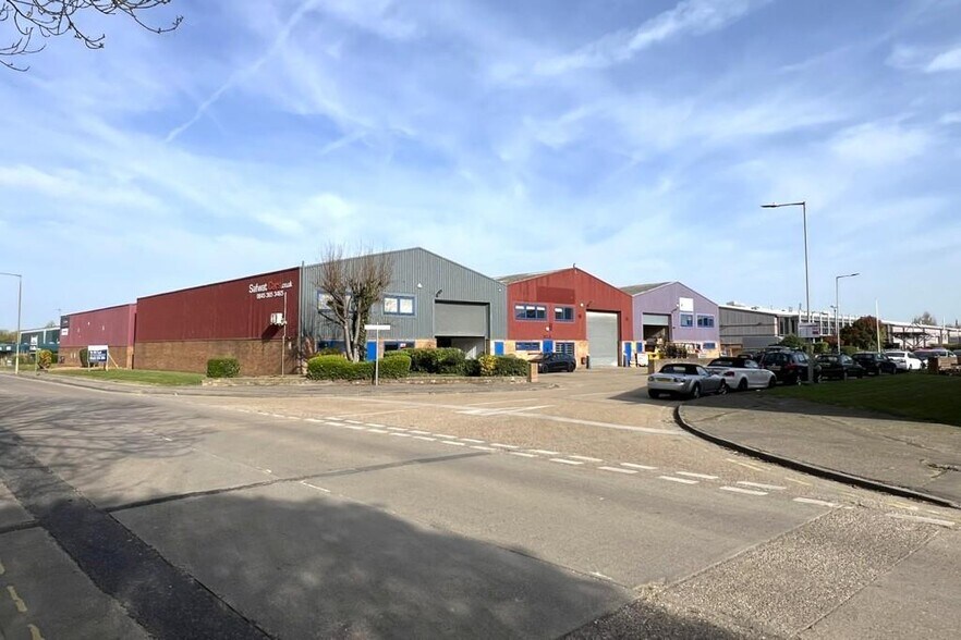 1-5 The Cordwainers, Southend On Sea à louer - Photo de l’immeuble – Image 3 sur 9