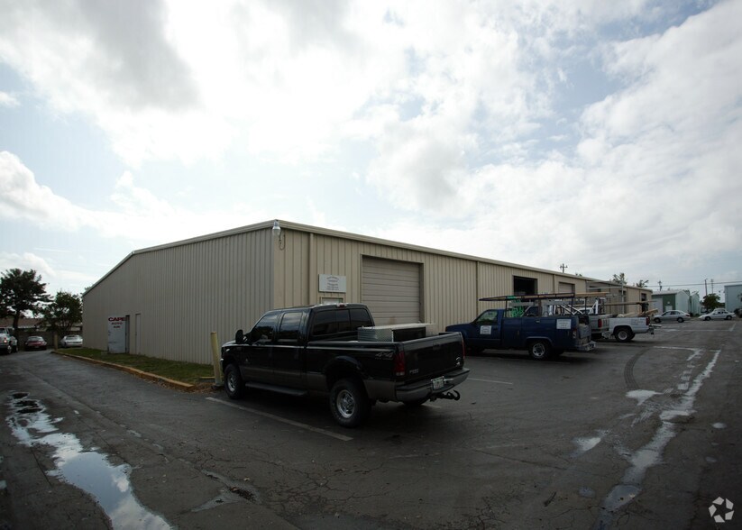 1202-2 NE Pine Island Rd, Cape Coral, FL à vendre - Photo de l’immeuble – Image 3 sur 9