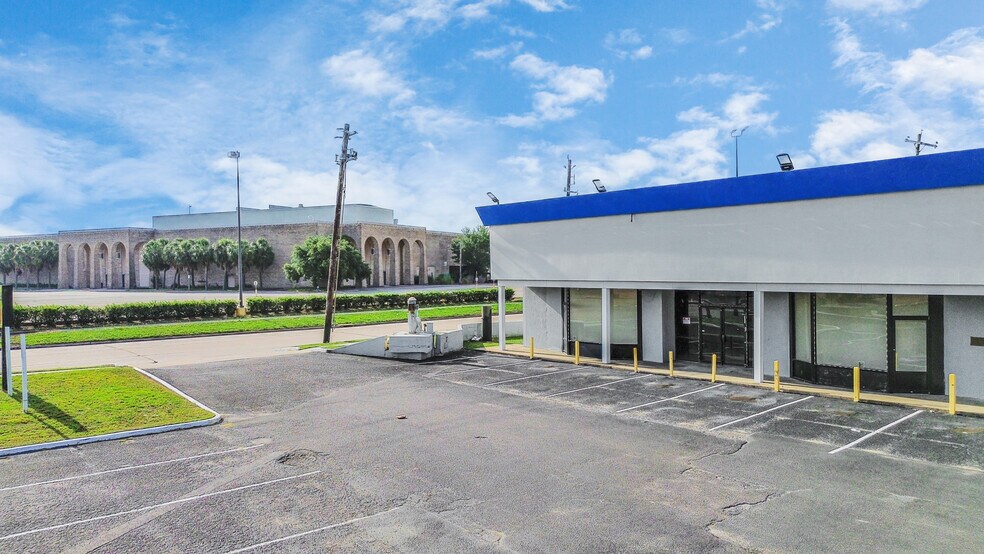 9940 Kleckley Dr, Houston, TX à louer - Photo de l’immeuble – Image 2 sur 4