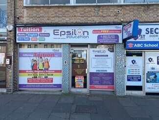 Plus de détails pour 10-17 Woodford Av, Ilford - Local commercial à louer