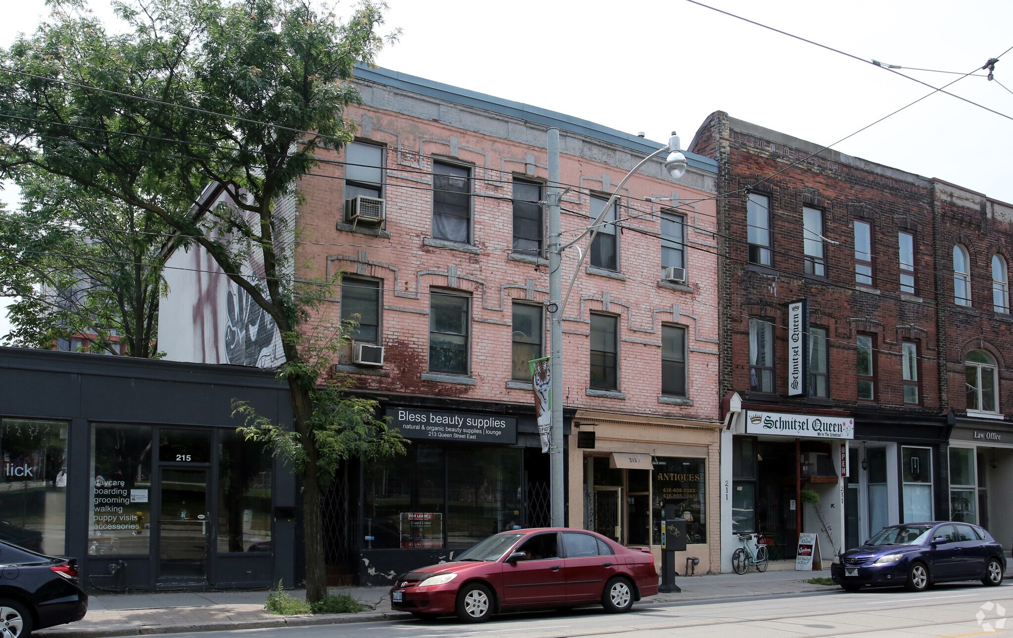 213 Queen St E, Toronto, ON à louer Photo principale– Image 1 sur 4