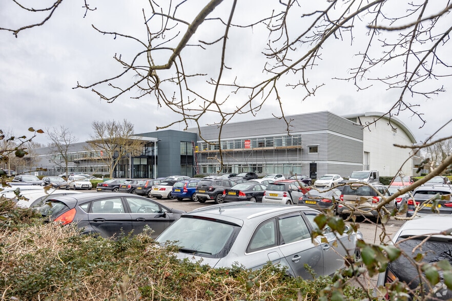 Hampton Park W, Melksham à louer - Photo principale – Image 1 sur 7
