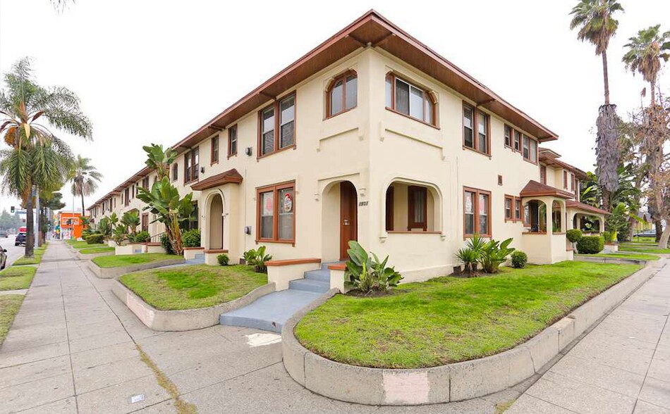 3994-3997 S Harvard Blvd, Los Angeles, CA à vendre - Photo de l’immeuble – Image 2 sur 4