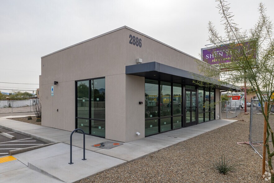 2886 N 1st Ave, Tucson, AZ à louer - Photo de l’immeuble – Image 2 sur 2
