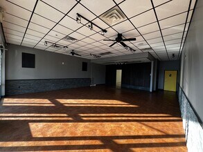 1450 M-43, Hastings, MI à louer Photo intérieure– Image 2 sur 5