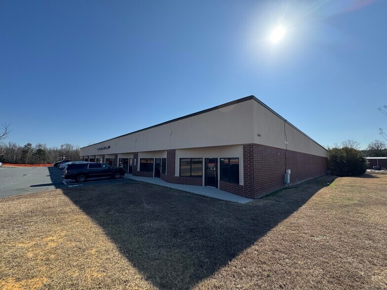 2740 Gray Fox Rd, Monroe, NC à louer - Photo de l’immeuble – Image 2 sur 8