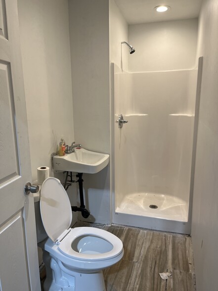 770 13th St, Warrenton, OR à vendre - Photo intérieure – Image 2 sur 16
