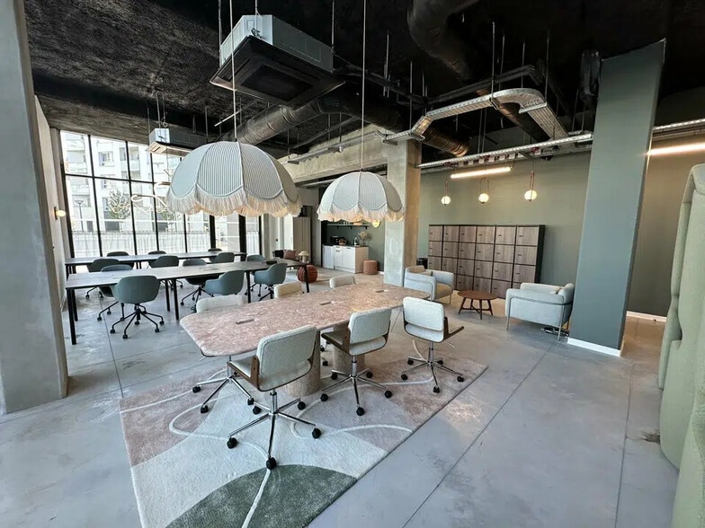 Bureau dans Reims à louer - Photo de l’immeuble – Image 1 sur 7