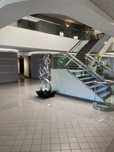 401 E Corporate Dr, Lewisville, TX à louer - Photo intérieure – Image 2 sur 6
