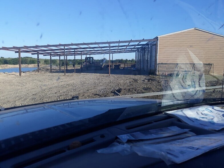 8039 W Highway 34, Italy, TX à vendre - Photo de l’immeuble – Image 3 sur 8