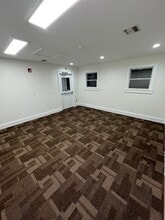 57190 Main Rd, Southold, NY à louer Photo intérieure– Image 1 sur 3