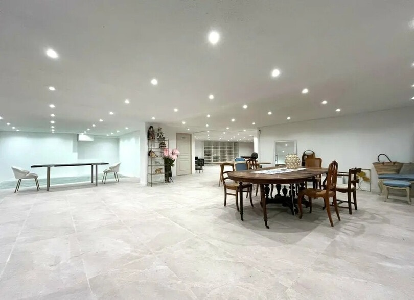 Local commercial dans Cannes à vendre - Photo intérieure – Image 2 sur 7