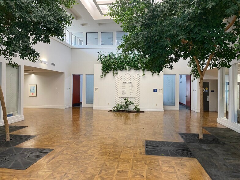 125 N Lincoln St, Dixon, CA à vendre - Photo de l’immeuble – Image 1 sur 3