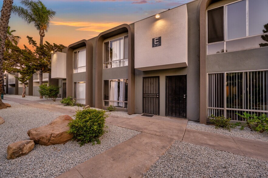 848 N Mollison Ave, El Cajon, CA à vendre - Photo de l’immeuble – Image 2 sur 12