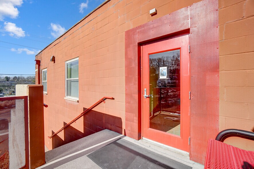 3925-3927 Brotherton Rd, Cincinnati, OH à vendre - Photo de l’immeuble – Image 3 sur 92