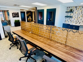 4045 S Broadway, Englewood, CO à louer Photo de l’immeuble– Image 2 sur 5