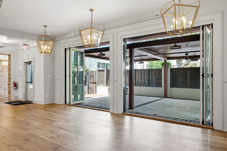 207 Rutledge Ave, Charleston, SC à vendre - Photo de l’immeuble – Image 2 sur 10