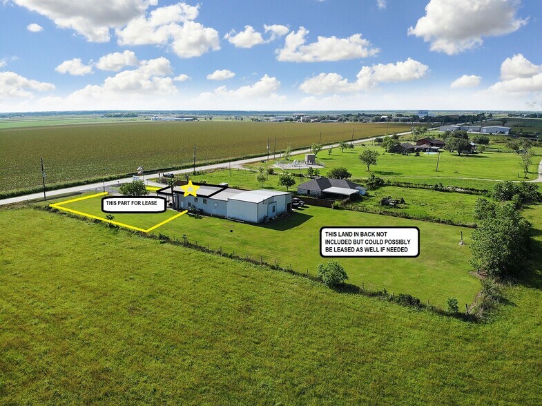 15525B County Road 48, Rosharon, TX à louer - Photo de l’immeuble – Image 2 sur 11