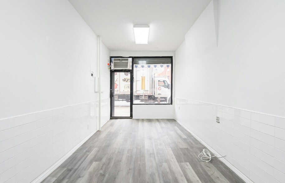 390 Metropolitan Ave, Brooklyn, NY à louer - Photo de l’immeuble – Image 2 sur 20
