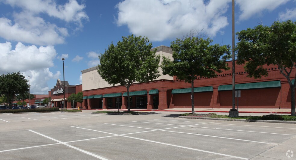 7502-7950 W FM-1960, Houston, TX à louer - Photo de l’immeuble – Image 3 sur 12
