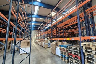 Plus de détails pour Local d’activités à vendre