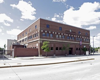 Plus de détails pour 201 W Walnut St, Green Bay, WI - Bureau à vendre