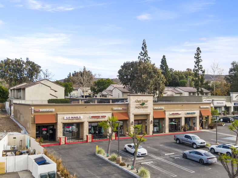 1801-1819 E Thousand Oaks Blvd, Thousand Oaks, CA à louer - Photo de l’immeuble – Image 3 sur 21