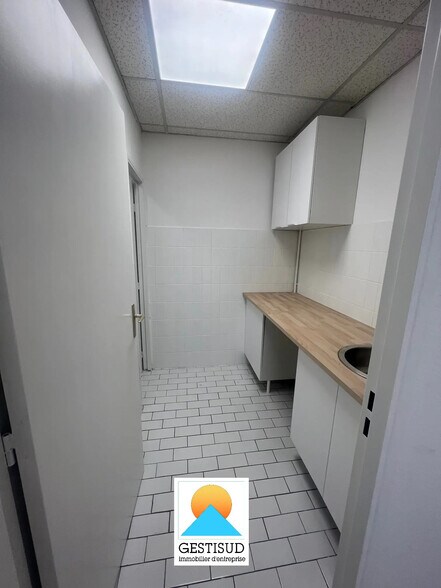 248 Avenue Des Paluds, Aubagne à louer - Photo intérieure – Image 2 sur 8