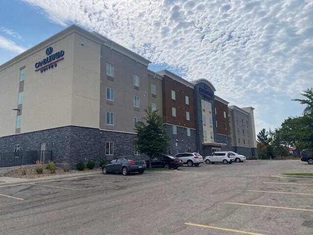 1620 Broadway Ave S, Rochester, MN à louer - Photo de l’immeuble – Image 3 sur 4