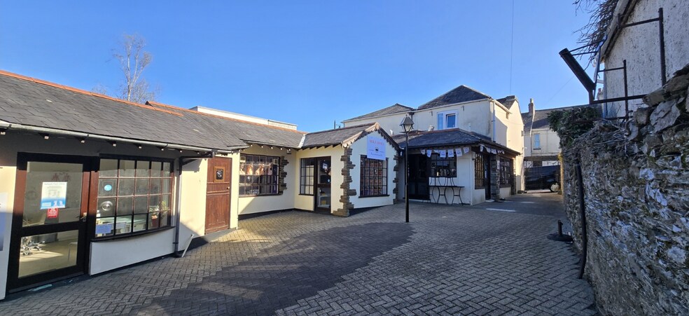 158 Fore St, Saltash à louer - Photo de l’immeuble – Image 3 sur 7