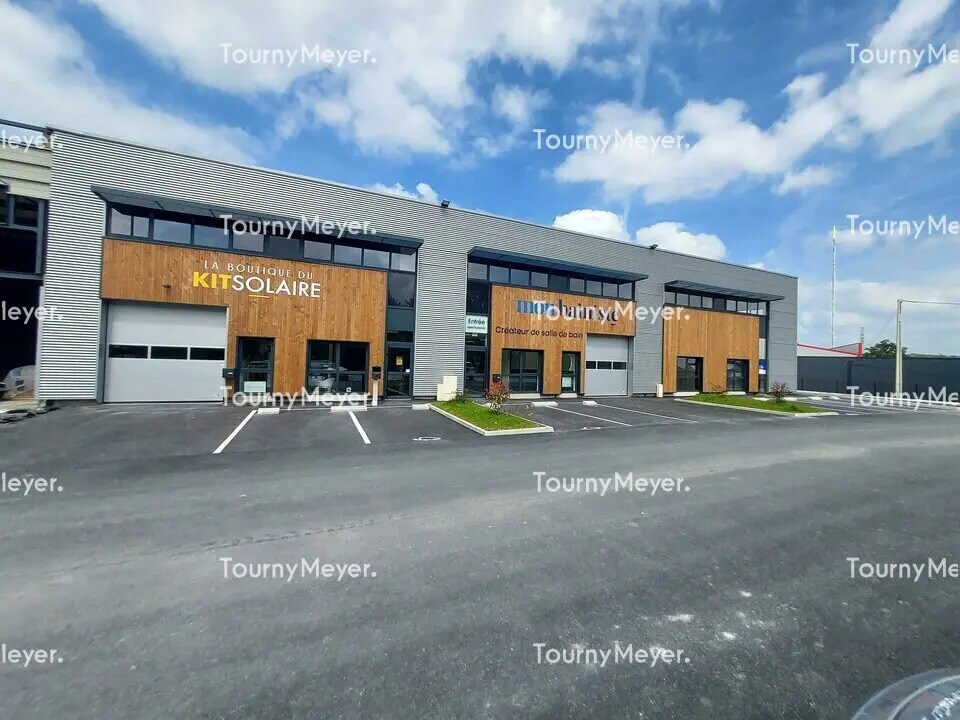 Local d'activités dans Haute-Goulaine à vendre Photo de l’immeuble– Image 1 sur 11