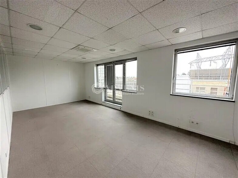 Bureau dans Chevilly-Larue à vendre - Photo de l’immeuble – Image 2 sur 5