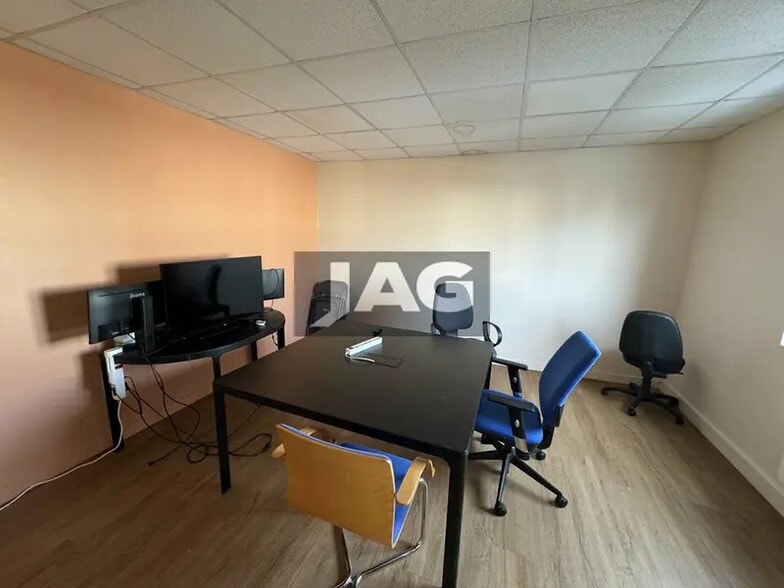 Local d’activités dans Grézieu-la-Varenne à louer - Photo intérieure – Image 3 sur 10