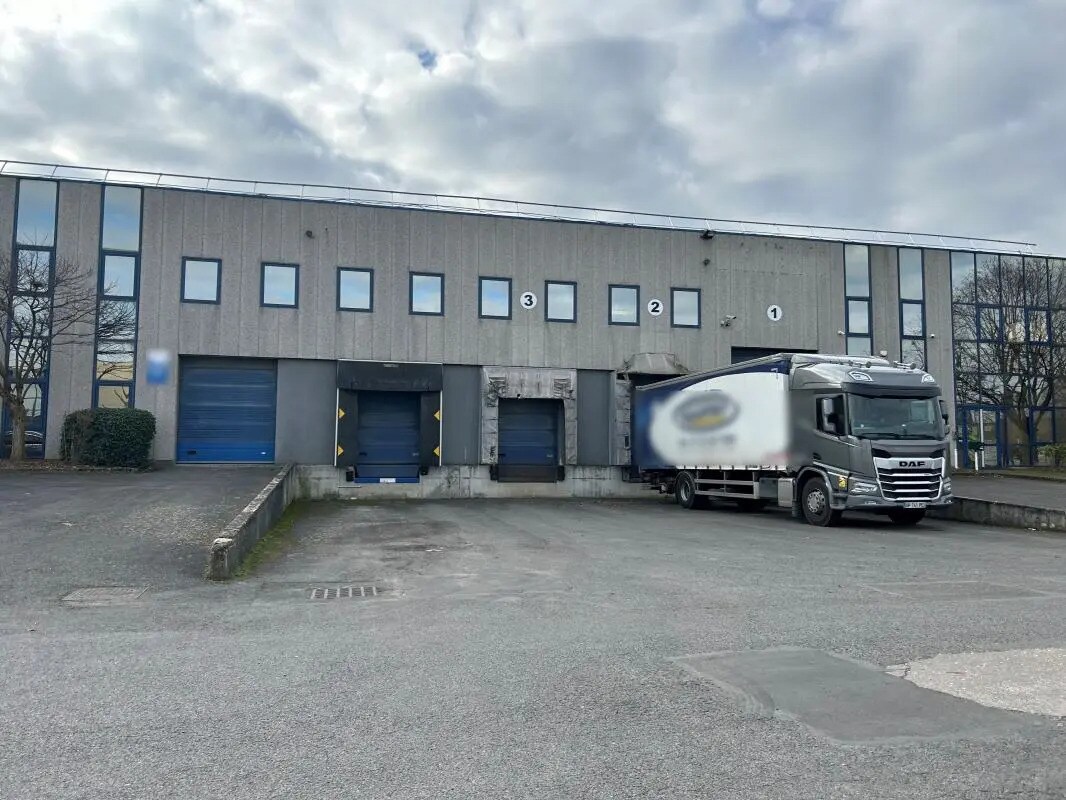 Local d’activités dans Herblay-sur-Seine à louer Photo de l’immeuble– Image 1 sur 6