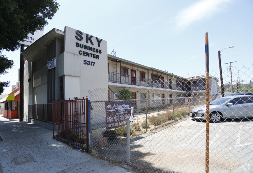 5317 N Figueroa St, Los Angeles, CA à louer - Photo de l’immeuble – Image 2 sur 7