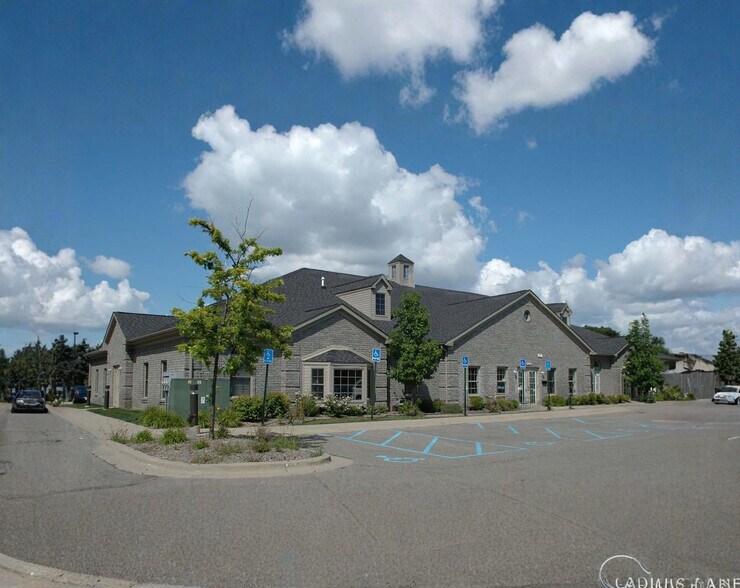 31150 Hoover Rd, Warren, MI à vendre - Photo de l’immeuble – Image 1 sur 1