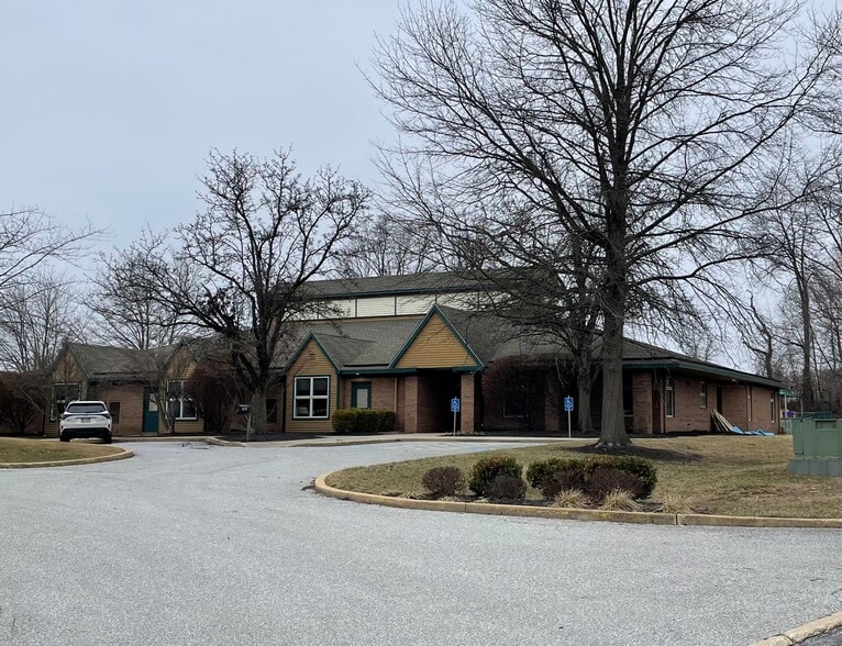 101 Tanner Dr, Exton, PA à louer - Photo principale – Image 1 sur 1