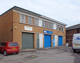 Plus de détails pour 9-15 Trafford Rd, Reading - Local d'activités à louer
