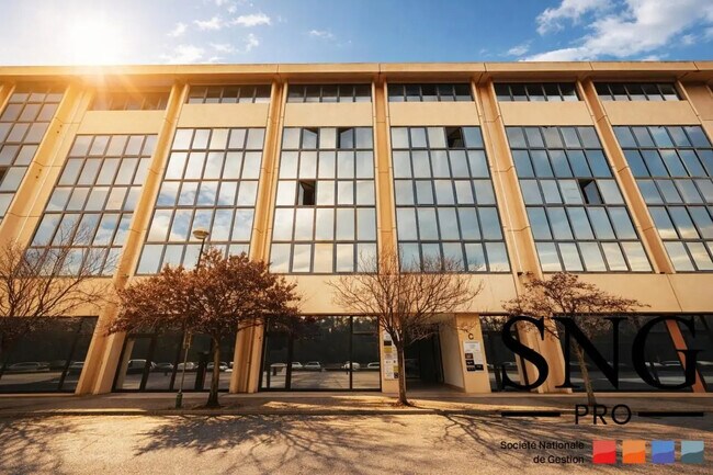 Plus de détails pour Rue Louise Colet, Aix-en-Provence - Bureau à louer