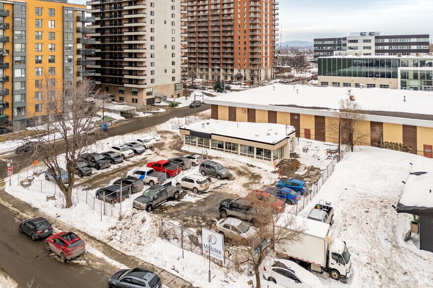 7730-7740 Rue Du Mans, Saint-leonard, QC à louer - Aérien – Image 2 sur 2