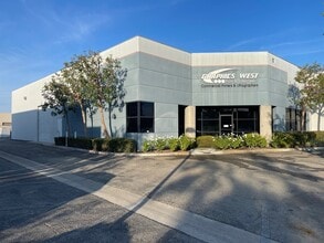 1103 W Barkley Ave, Orange, CA à louer Photo intérieure– Image 1 sur 9