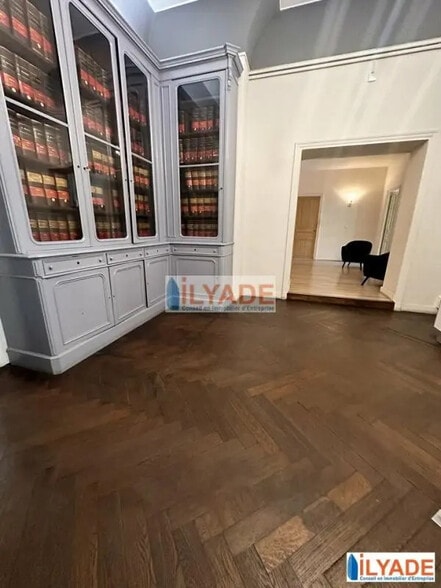 58 Voie La Canebiere, Marseille à louer - Photo de l’immeuble – Image 2 sur 4