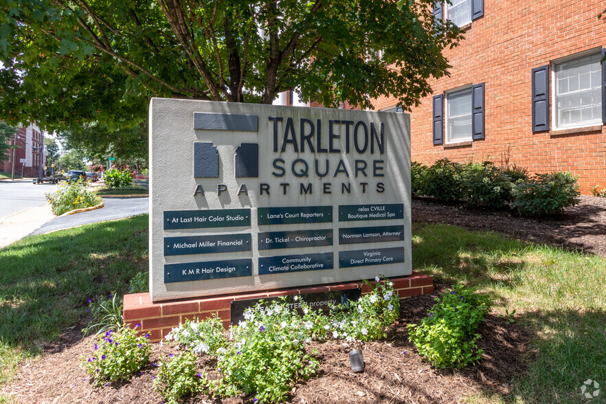 701 E High St, Charlottesville, VA à louer - Photo de l’immeuble – Image 1 sur 3