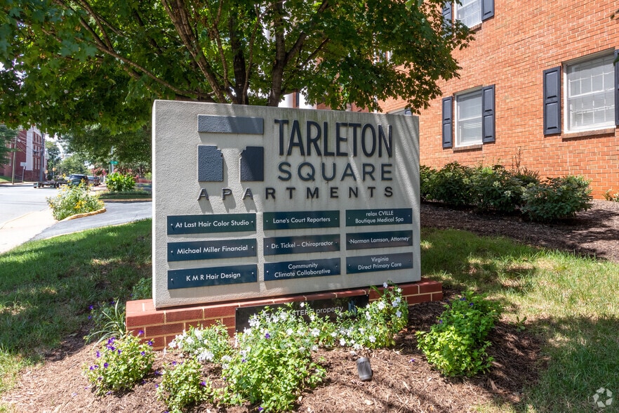 701 E High St, Charlottesville, VA à louer - Photo de l’immeuble – Image 3 sur 15
