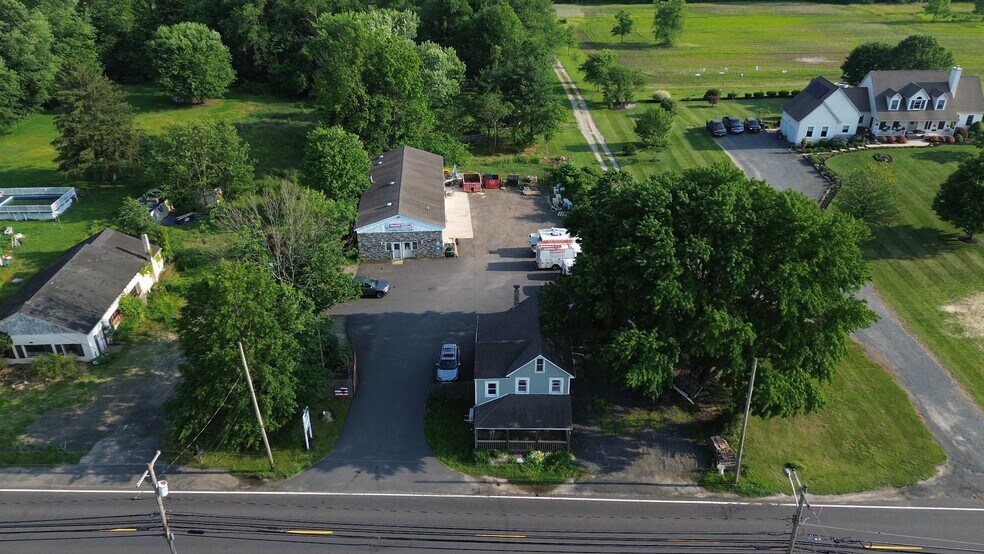 139 Route 526 Allentown, NJ portefeuille de 2 biens à vendre sur LoopNet.fr - Vidéo sur l’annonce professionnelle – Image 2 sur 28