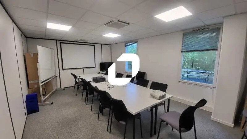 Bureau dans Pessac à louer - Photo de l’immeuble – Image 2 sur 15