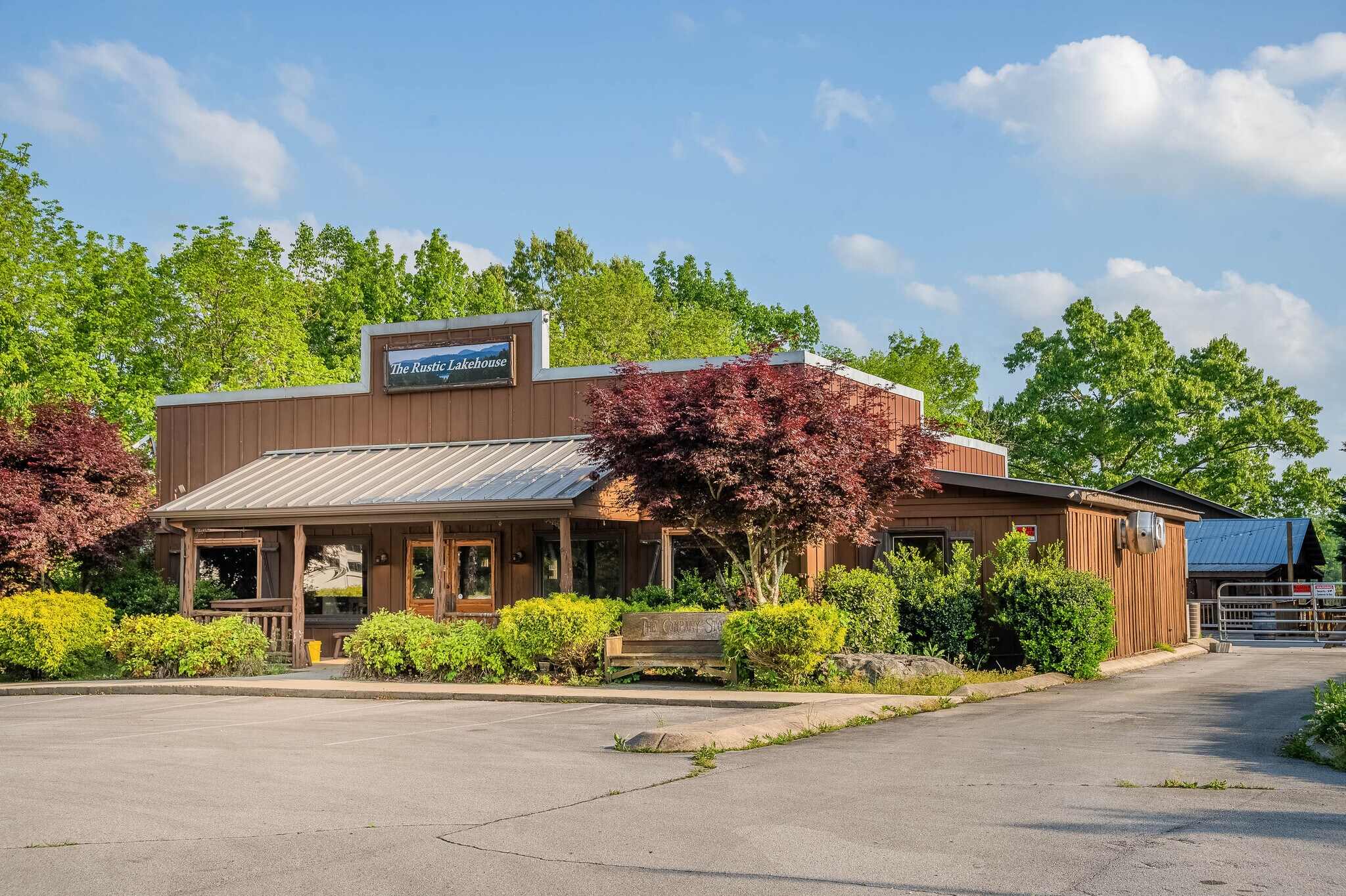 7080 Dale Ridge Rd, Lancaster, TN à vendre Photo de l’immeuble– Image 1 sur 50