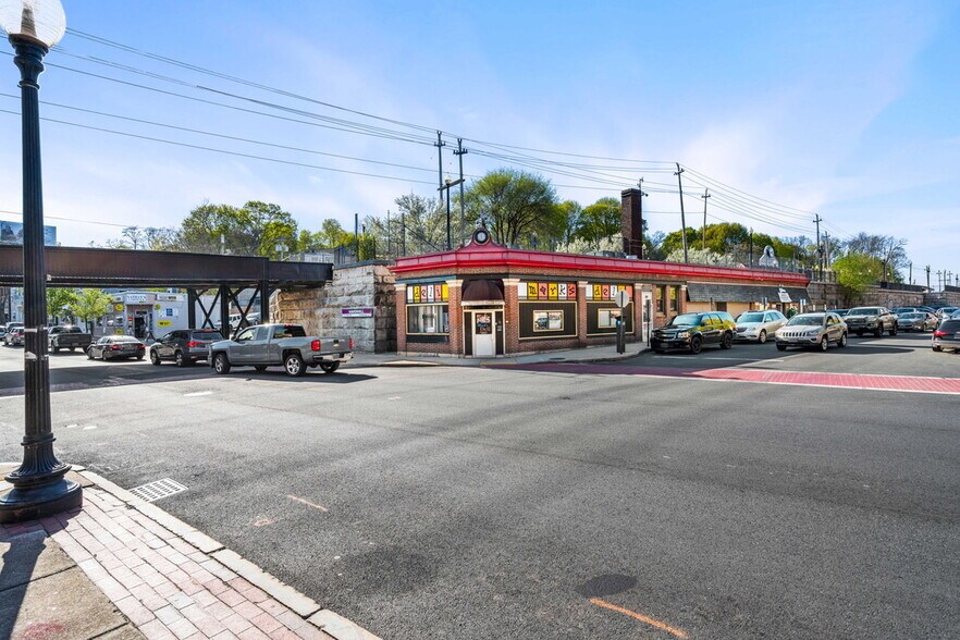 4 Railroad Sq, Haverhill, MA à vendre - Photo de l’immeuble – Image 2 sur 16