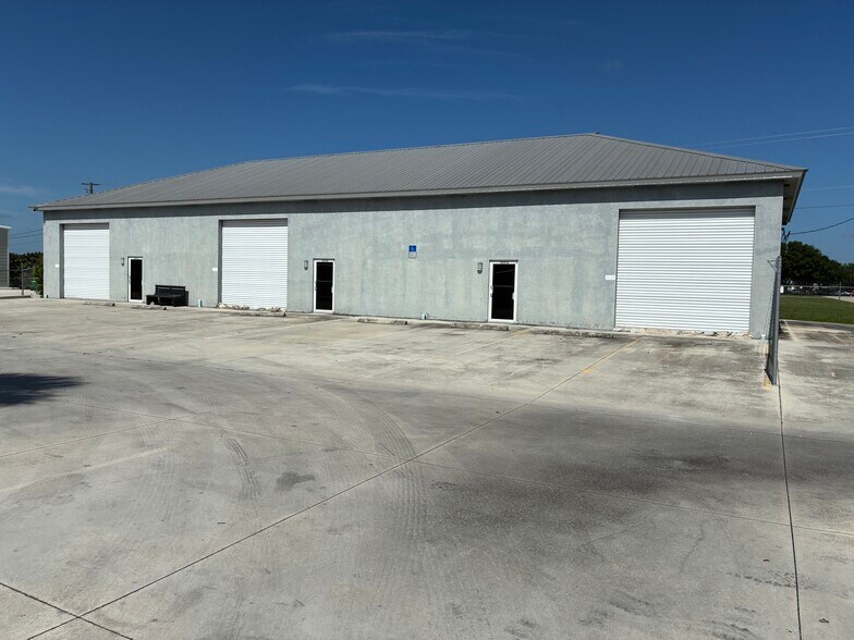 3037 SW 3rd Ter, Okeechobee, FL à louer - Photo de l’immeuble – Image 2 sur 18