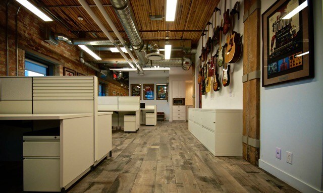 438 11th Ave SE, Calgary, AB à louer - Photo intérieure – Image 2 sur 14
